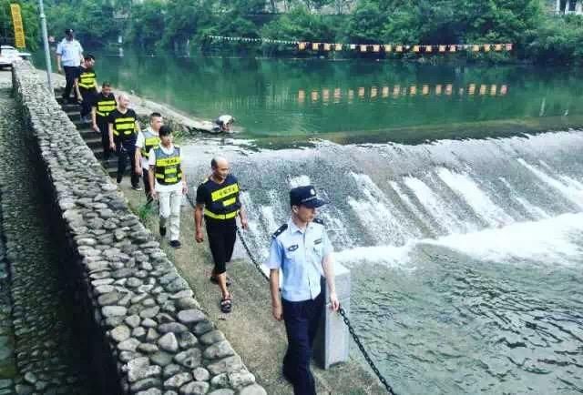 临海编织三张网 牢筑学生防溺水屏障