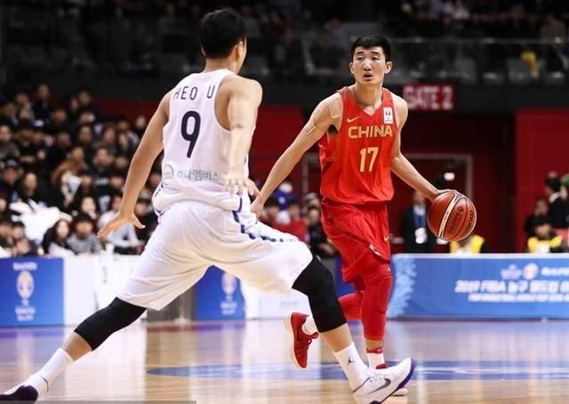 痛快!中国男篮793天后再现神奇,红队残阵力斩