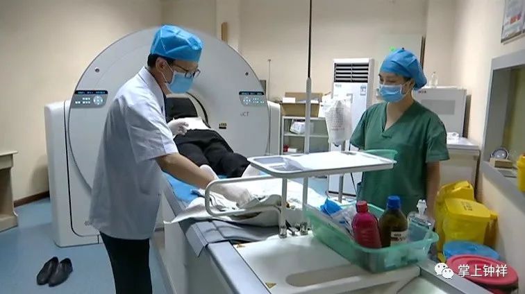 市政协视察《关于加强基层医疗卫生工作的建议