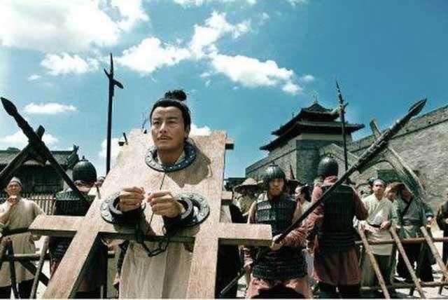 历史上被诛九族的不少,但唯一一个被诛十族的