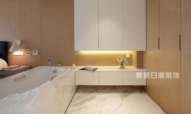 南京龙湖春江郦城141平中叠户型现代风格装修