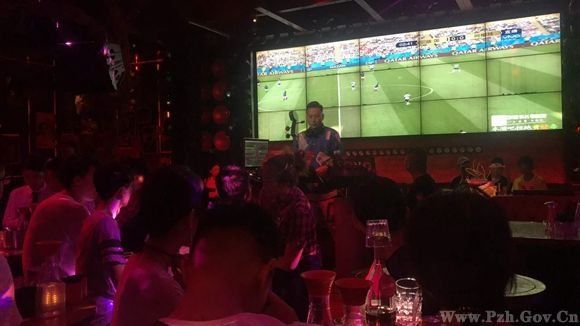 【球迷侃球】重庆球迷:绝代双骄都回家了 不知