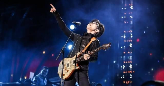 歌手2018 再度来袭,最让我感动的竟然是汪峰