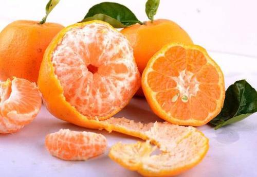 晚上把橘子皮贴在肚脐上,连贴7天,很多女人会