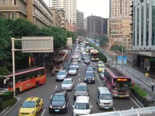 川A大军返程高峰迎来史诗级拥堵，最新避堵绕行攻略