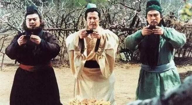 三国演义小说在线观看免费完整版 t013b14672bdcb0f6f8.jpg