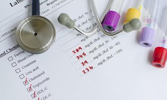 高血脂的人,若身体有3种变化,或许血脂降下来