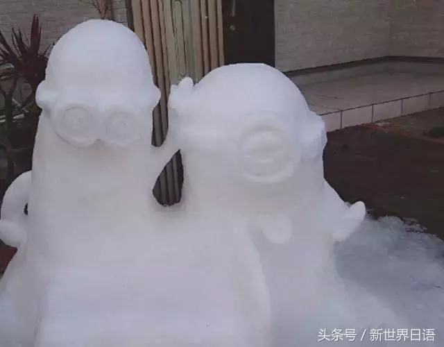 龙猫出没！日本雪后大街小巷都是“二次元”