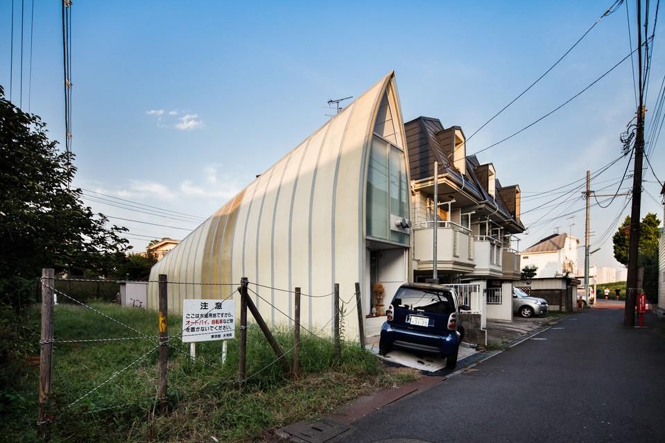 日本人多地少，所以他们建了这些奇怪的住宅