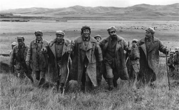 为陈赓三次题字 为一人抬棺 这两人去世周恩来