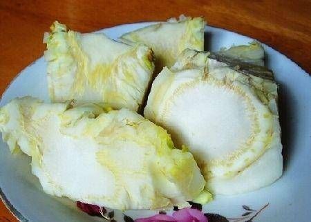 常被丢掉的白菜根,搭配上它可解风寒,煮水洗头可防脱发,好处多