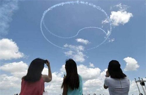 中美双双齐聚新加坡航展，上演拿手好戏，但被韩国抢了“风头”