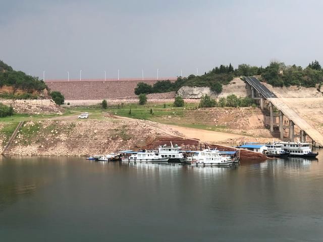 跟着专家看门道一一黄河小浪底水利枢纽工程的进排水