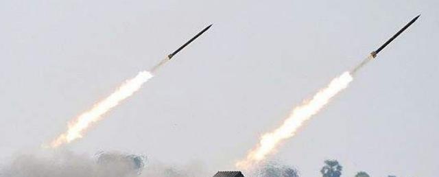 这款火箭发射器竟然能够单人携带,威力无法描