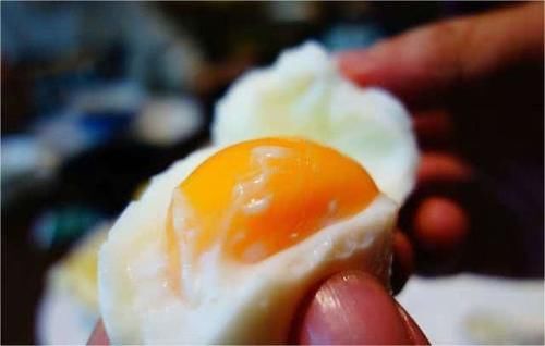 我早餐吃一个鸡蛋