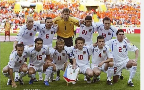 否?钢铁意志,难有来者;品行合一,一生无黑的内德维德