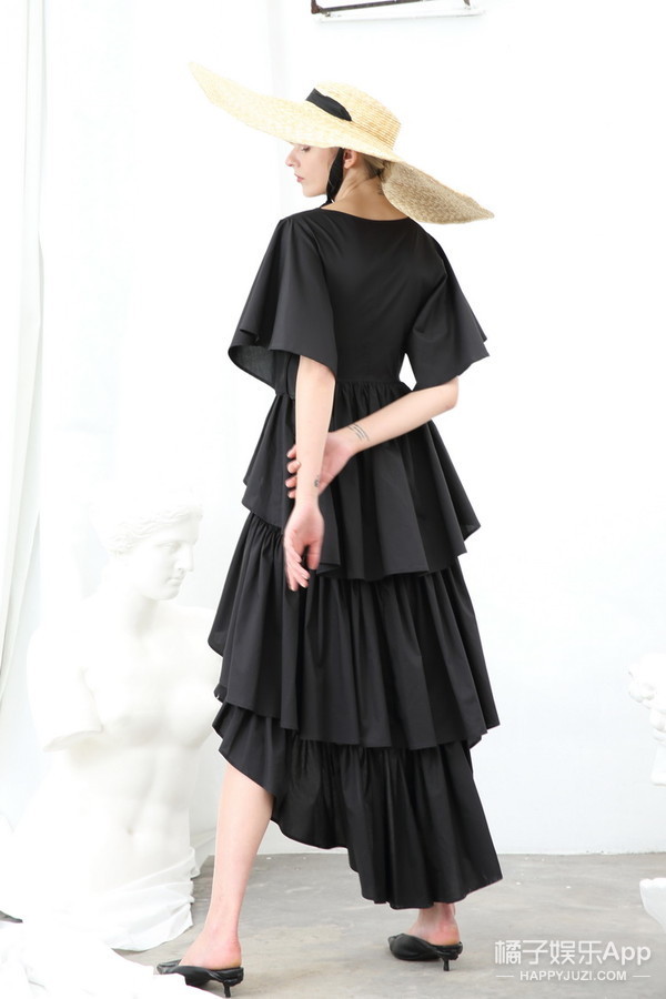 快穿系列 t013e6a195fc8045983.jpg