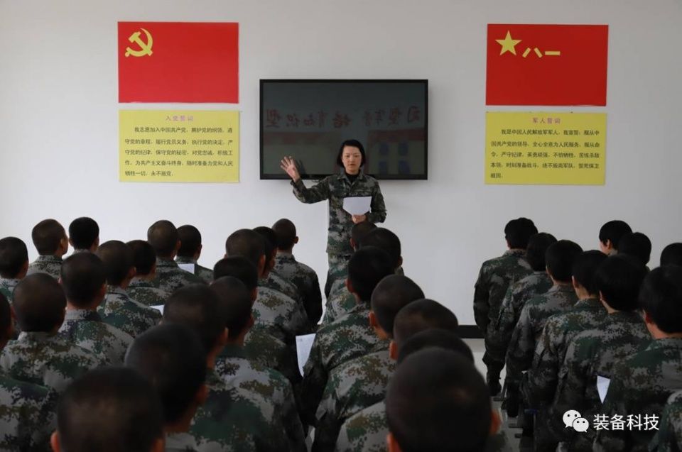 火箭军退伍再来当兵,这个女兵图个啥?