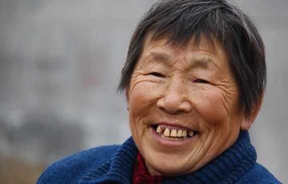 我和姑姐同时坐月子，看着婆婆做的两份月子餐，我羞愧难当