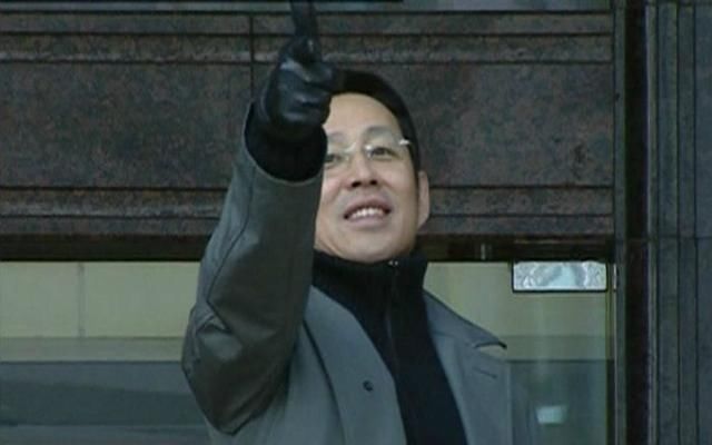 陈道明的《黑洞》vs王志文的《黑冰》,谁更霸气?