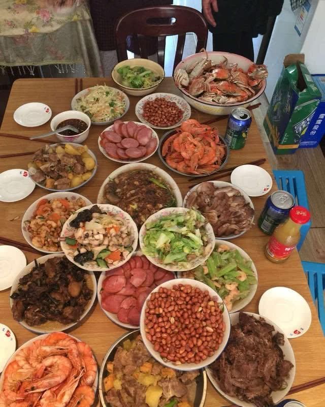 2018年夜饭，你更喜欢哪一家