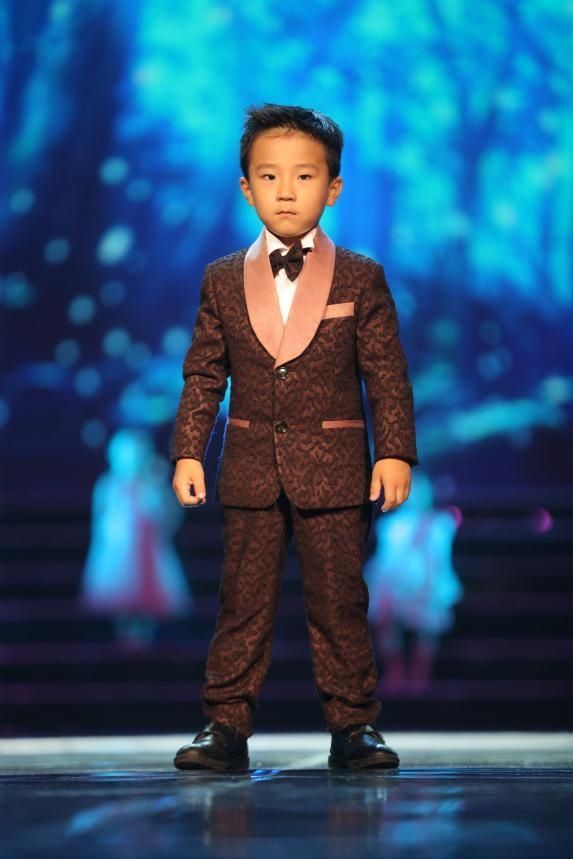 创星未来少儿演出嘉宾圆满压轴新星盛典总决