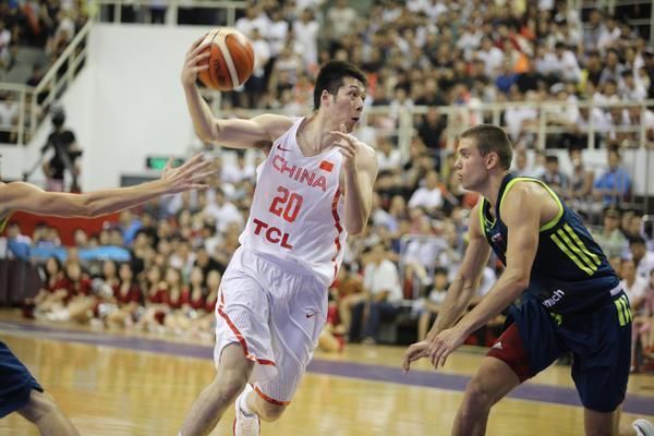 大河网景2018中斯国际男篮对抗赛在河南永城