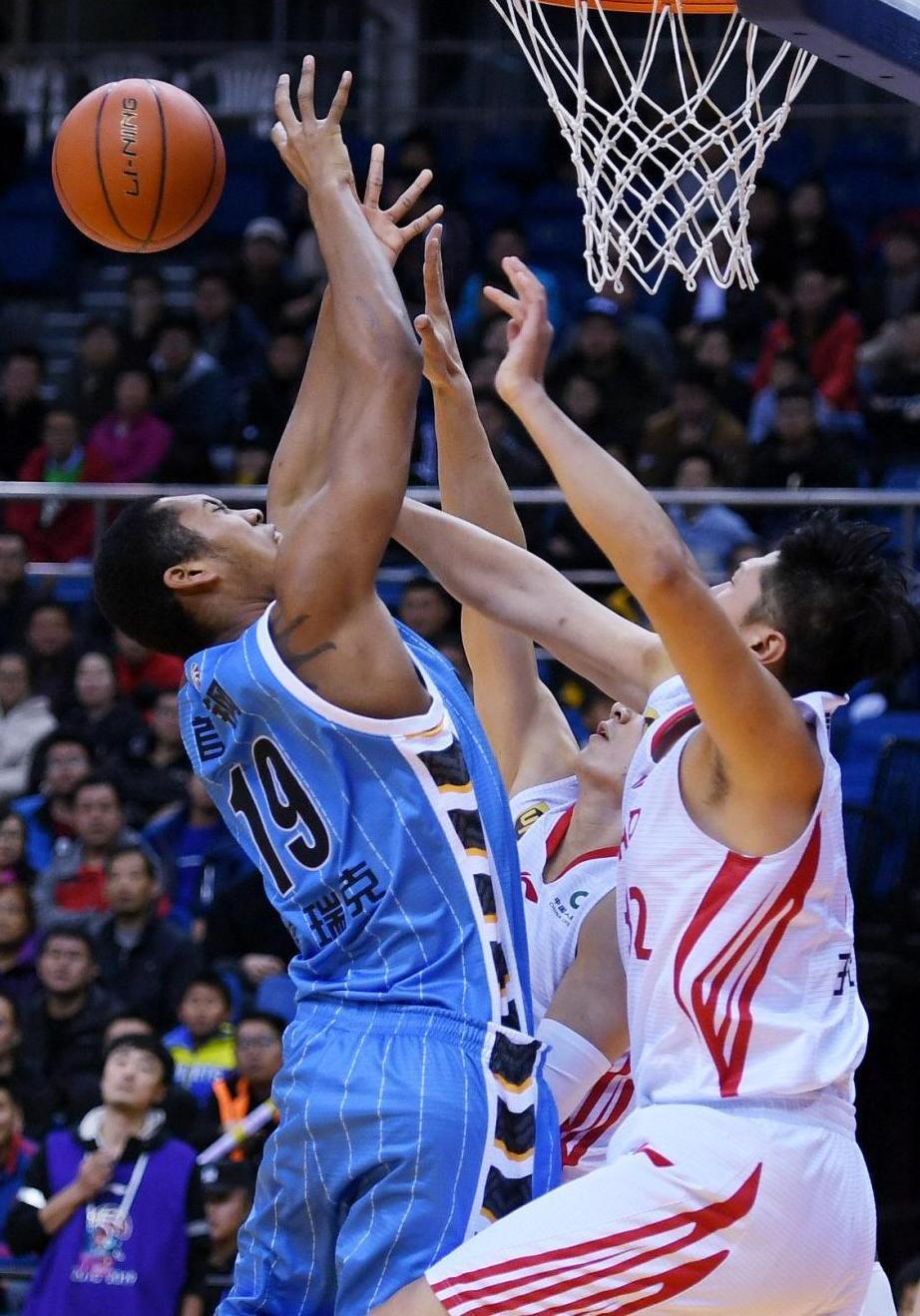 CBA:北京首钢队胜青岛国信双星队