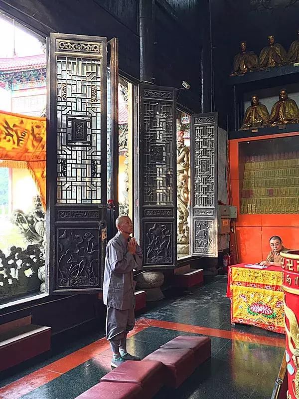 宏信法师61天行脚2700公里到达五台山