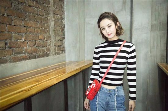 赵丽颖英文发音被嘲笑,非科班出身的尴尬?