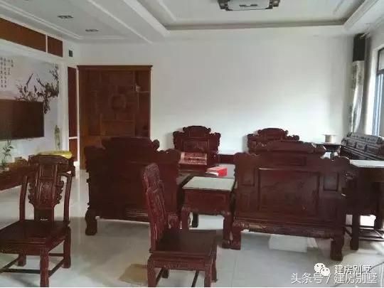 广东土豪老板建三层豪宅养老用，城里的一种朋友都说其会享受