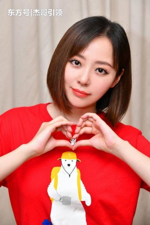 如何打造爆款明星 t01413f97d28f80addd.jpg