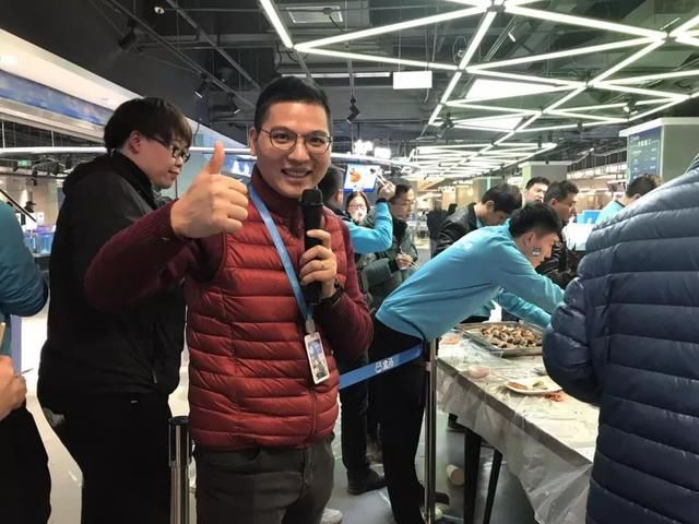 这家盒马店有位“外交官”，迪拜大亨、印尼高官都爱来