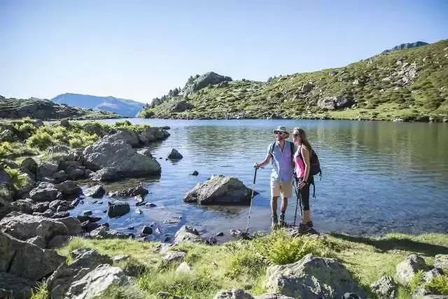 袖珍国安道尔，比利牛斯山中免税天堂！