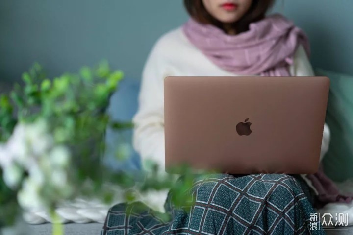 MacBook Air 2018上手 --女孩的「理想型」