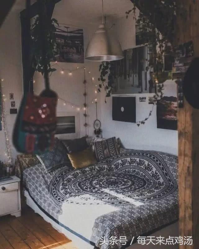 情话短句:习惯是一件可怕的事情,让人戒不掉,忘