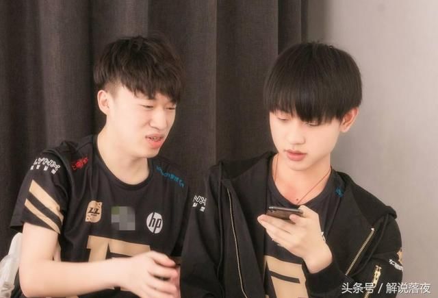 皇族LPL夏季赛阵容公布,中野成电竞铁人?虎牙