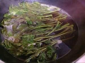 如何腌制香椿菜 t0142e4c3d2db051ba8.jpg