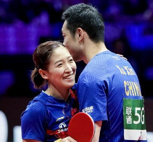 刘诗雯和许昕是26日世乒赛的焦点人物,他们都