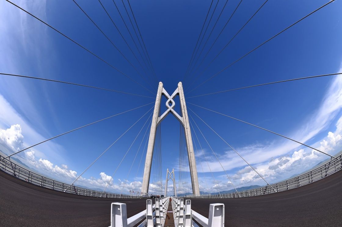 港珠澳大桥开通在即,深圳香港珠海澳门将连成