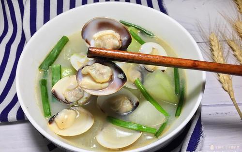 冬天内热外寒,喝这汤最好了,每周喝三次,清热利