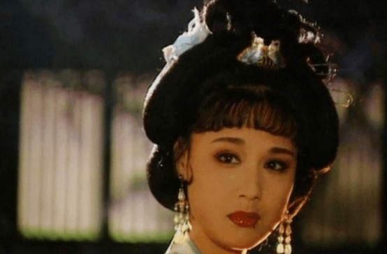 她是古典第一美人今患上癌症，今却秃着光头，憔悴不堪
