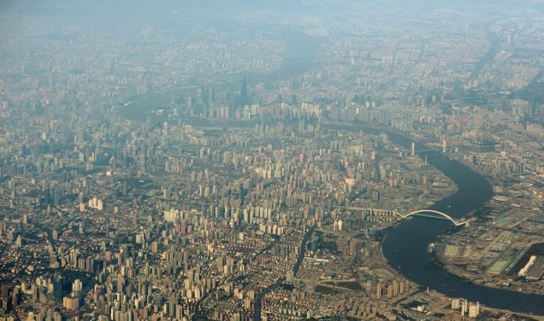 上海与香港两座城市的对比图,差距在哪儿?