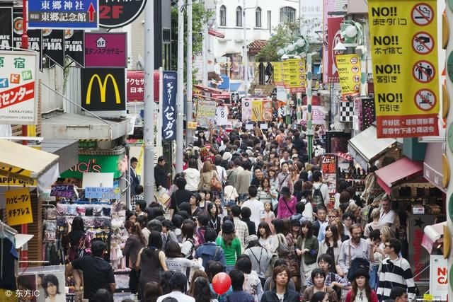 日本如果沉没，中国人民会向日本伸出援手吗？