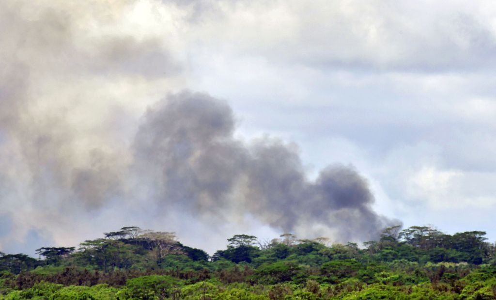 地震和火山活动可能持续 夏威夷人返回家中取走财物