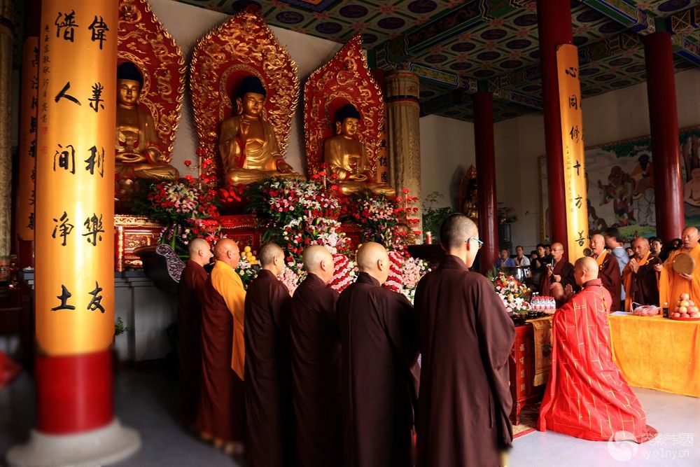 河南镇平鳌圆寺四月初八浴佛法会浴佛节活动隆重举行