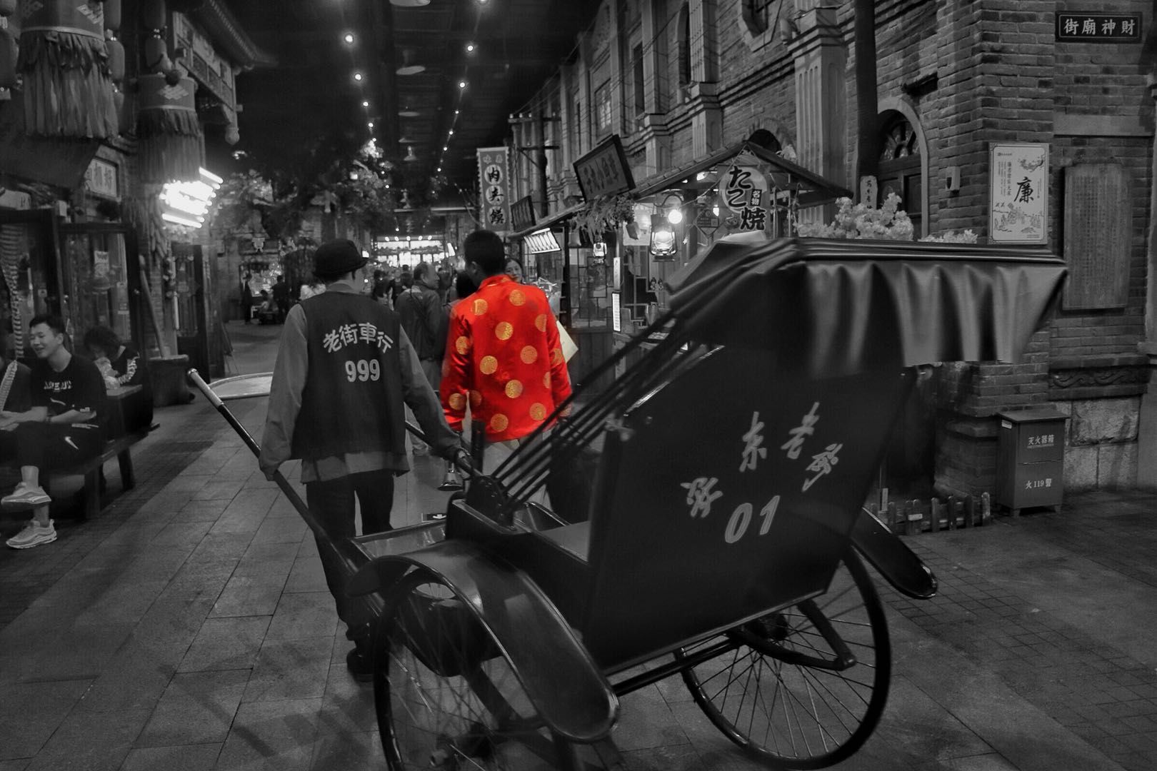 北京王府井算什么,和安东老街比起来,差太远了