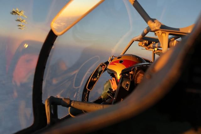 中国空军如何培养歼20战机飞行员?原来严格到