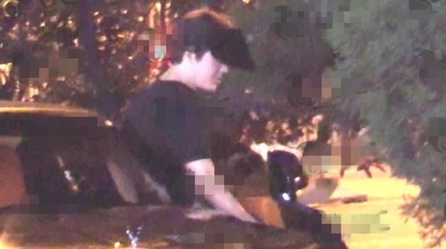 李云迪与美女约会温文尔雅,开豪车出来停路边随地小便 李云迪与美女约会温文尔雅,开豪车出来停路边随地小便