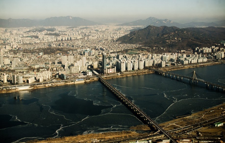 韩国人引以为傲的城市首尔,一线的GDP,三线的